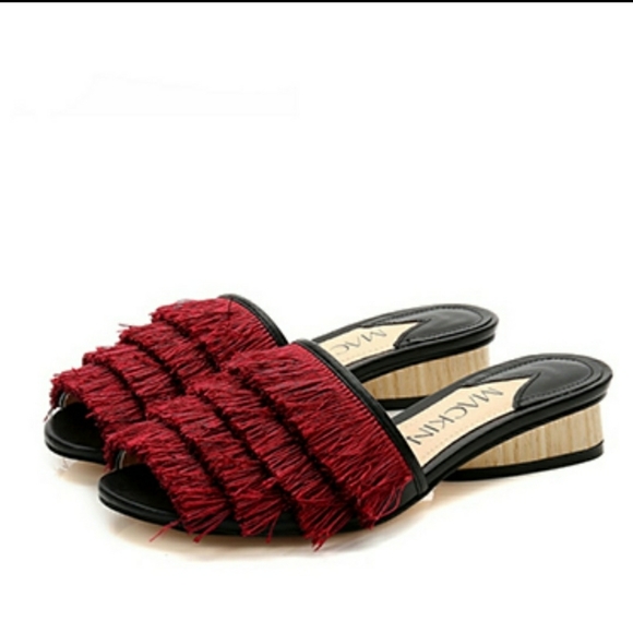 DEJADAIJE INC Shoes - Fringe Sandal-BURGUNDY.  NEW.